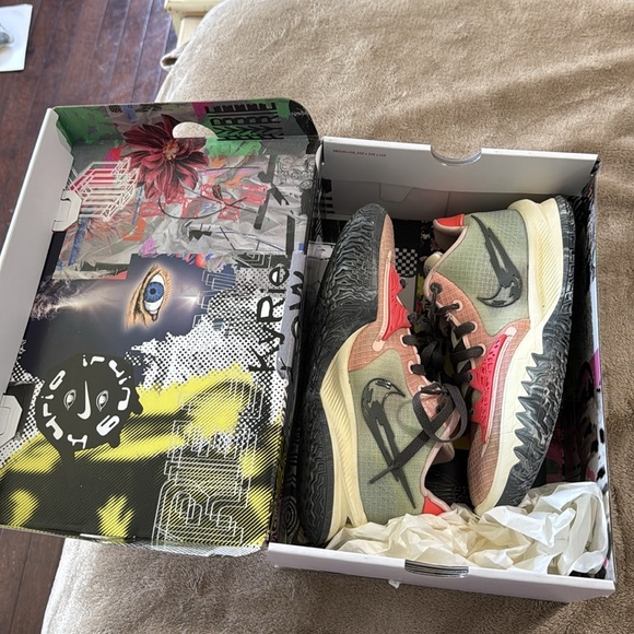 Kyrie Low 4 Coral / Iron Grey Athletic Sneakers - Picture 11 of 13